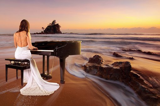 Piano Beach1
